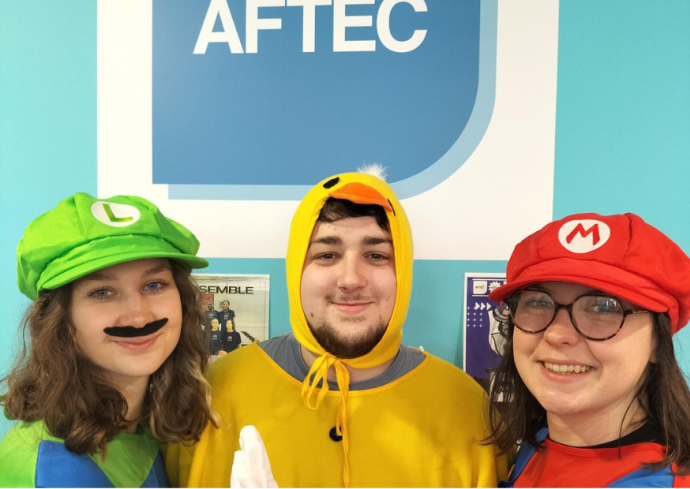 Nos étudiants de l'école de commerce AFTEC Caen déguisés pour le carnval étudiants