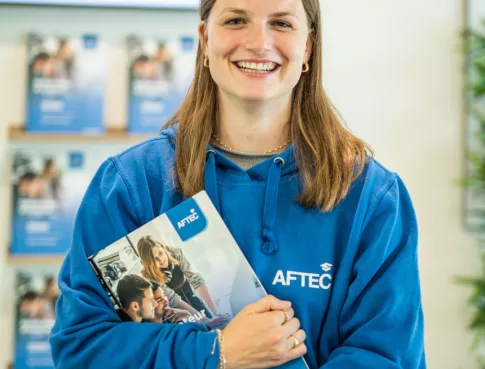Poursuite d'Études Après un BTS à Brest