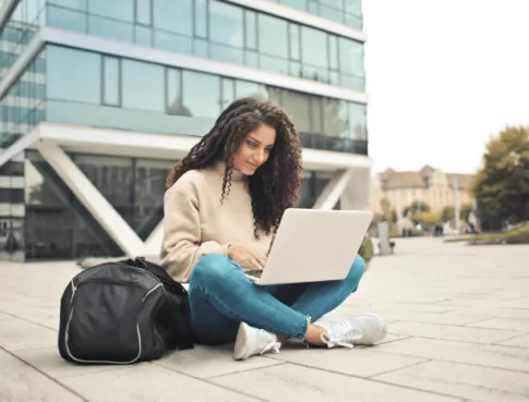 Futurs étudiants en BTS : comment trouver un job d’été avant la rentrée ?