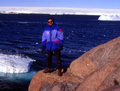 Un formateur explore le monde