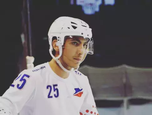 Champion du monde de Roller Hockey et étudiant