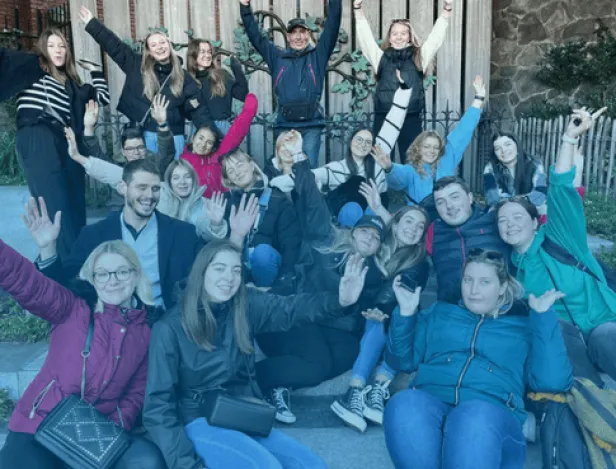 quelles-voies-de-specialisation-apres-un-diplome-en-tourisme-alternance-bts